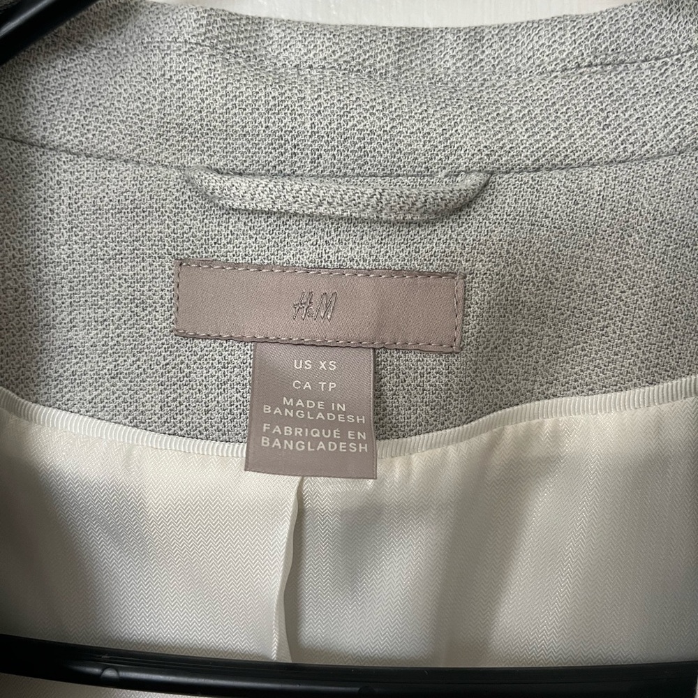 H&M blazer - Picture 2 of 4